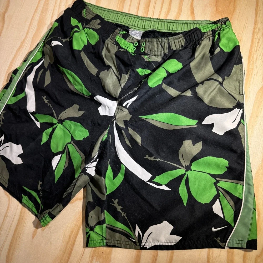 Nike Men's Hibiscus Floral Board Shorts Swim Trunks Green Black White XXL